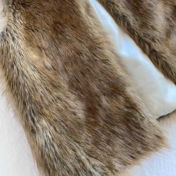 Cat & Jack - Little Kid Brown Faux Fur Vest - Picture 8 of 12